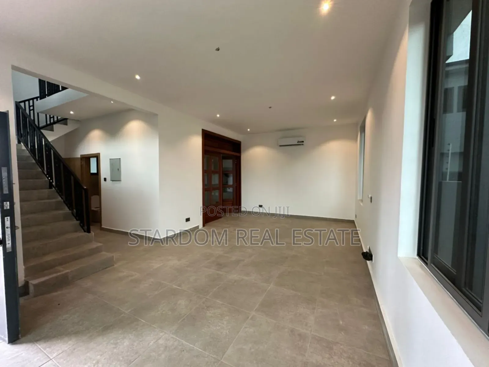 3bdrm Duplex in Boshe, Haatso for sale