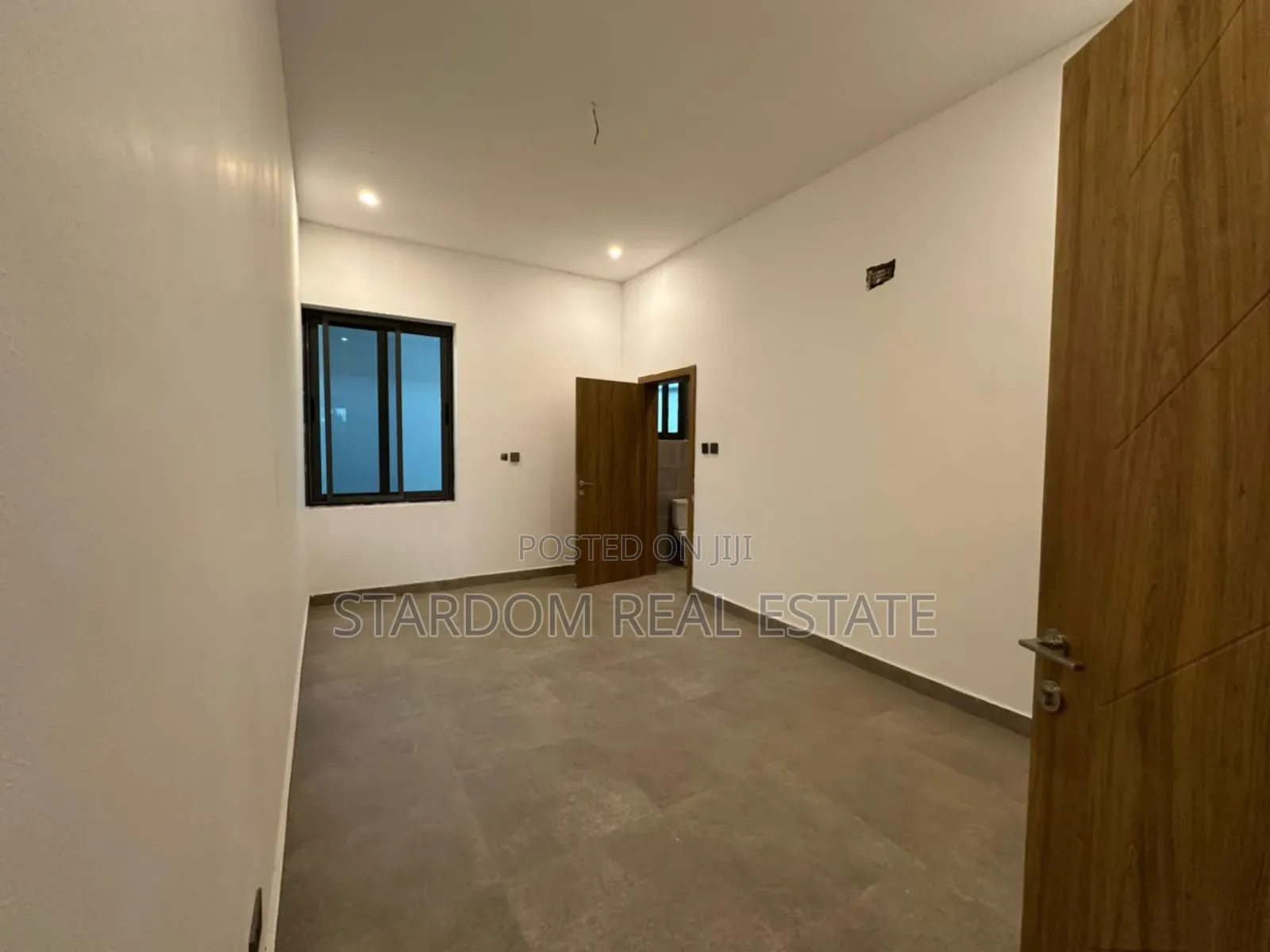 3bdrm Duplex in Boshe, Haatso for sale