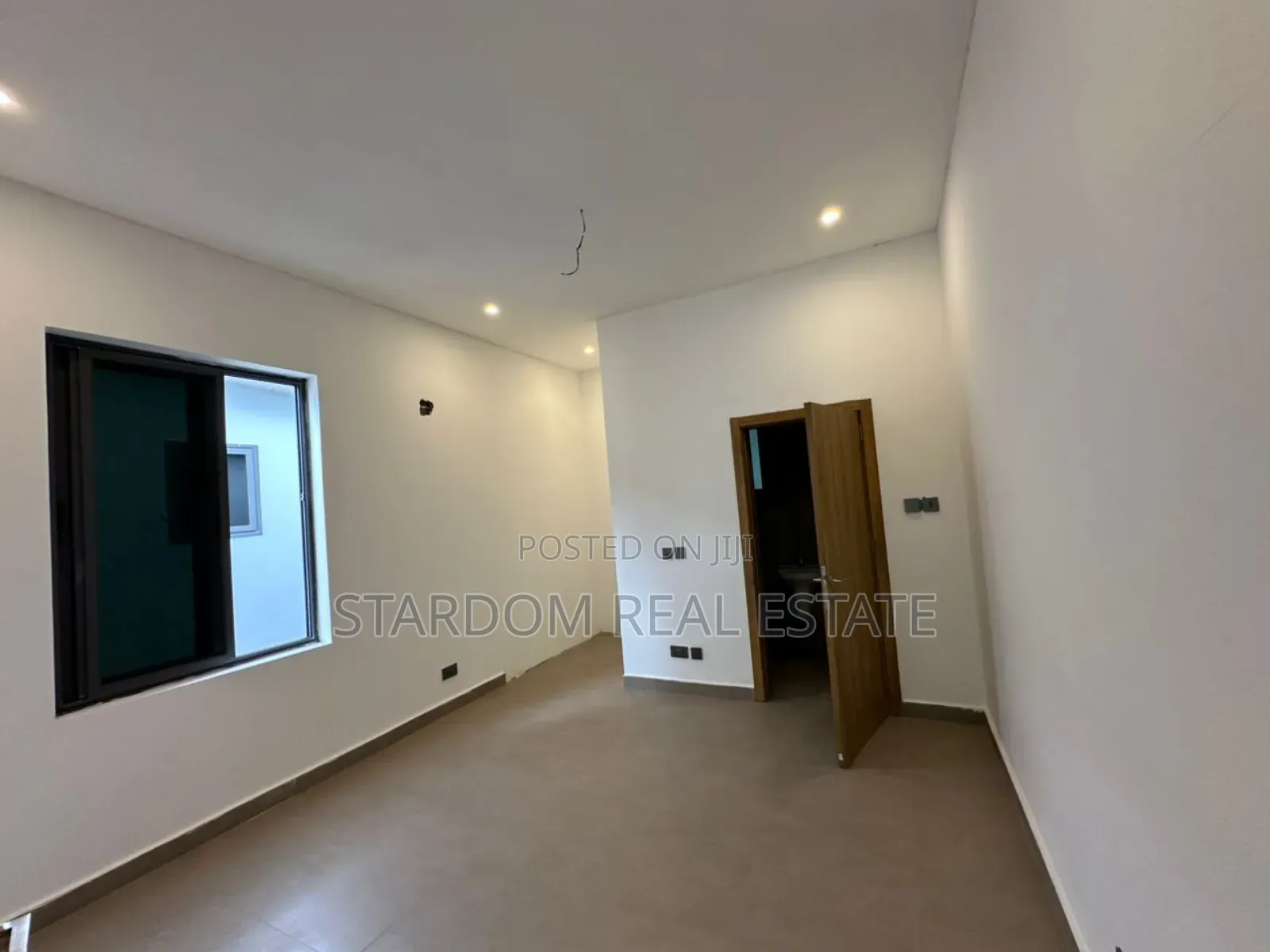 3bdrm Duplex in Boshe, Haatso for sale