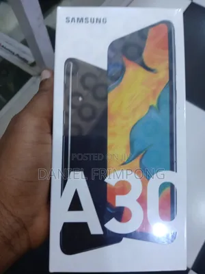 New Samsung Galaxy A30 32 GB Black