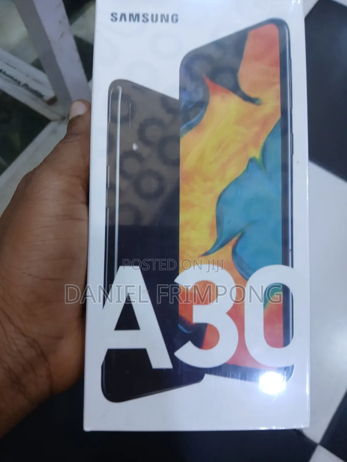 New Samsung Galaxy A30 32 GB Black