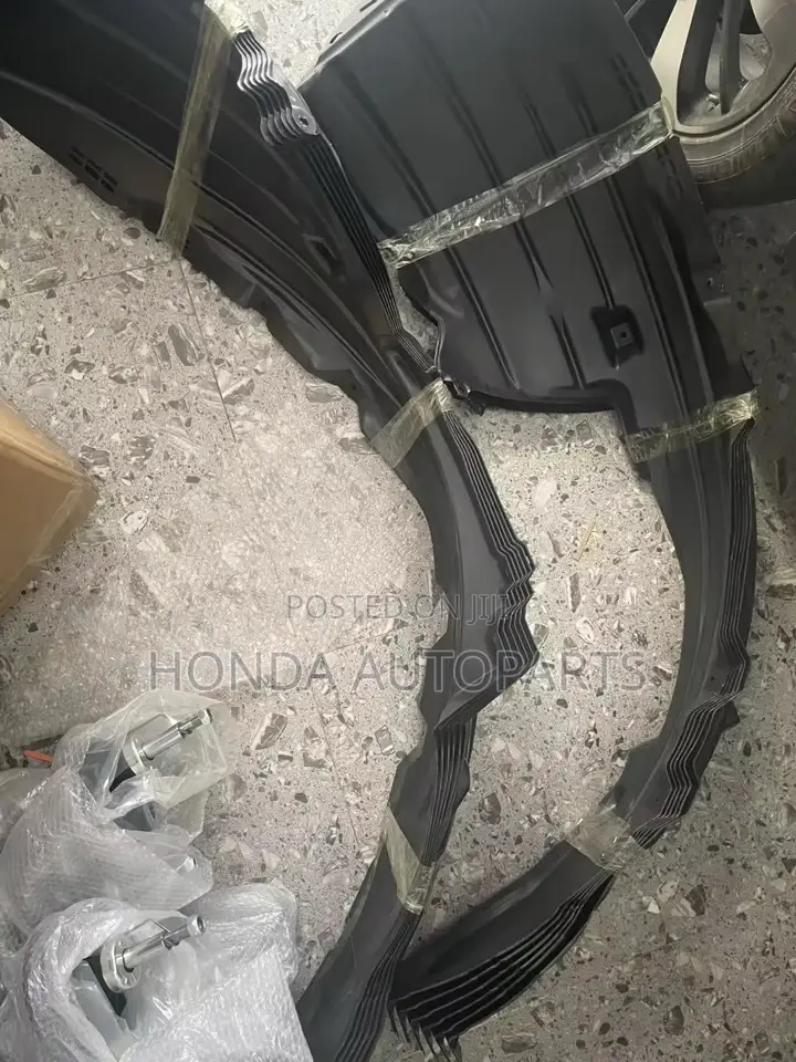 Honda CRV 2017,2018,2019 Front Fender Linner Pair.