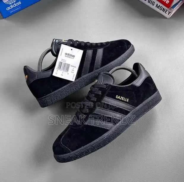 adidas gazelle silver green womens Adidas Originals "Gazelle LO PRO" Sneakers Black - Women