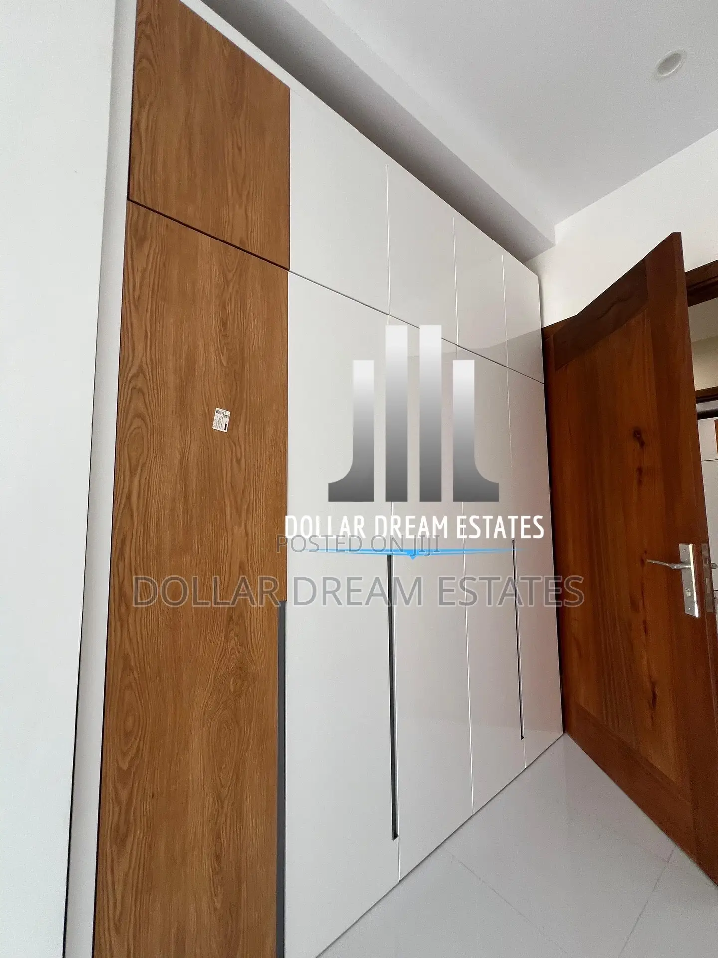 5bdrm House in East Legon for sale