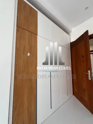 5bdrm House in East Legon for sale