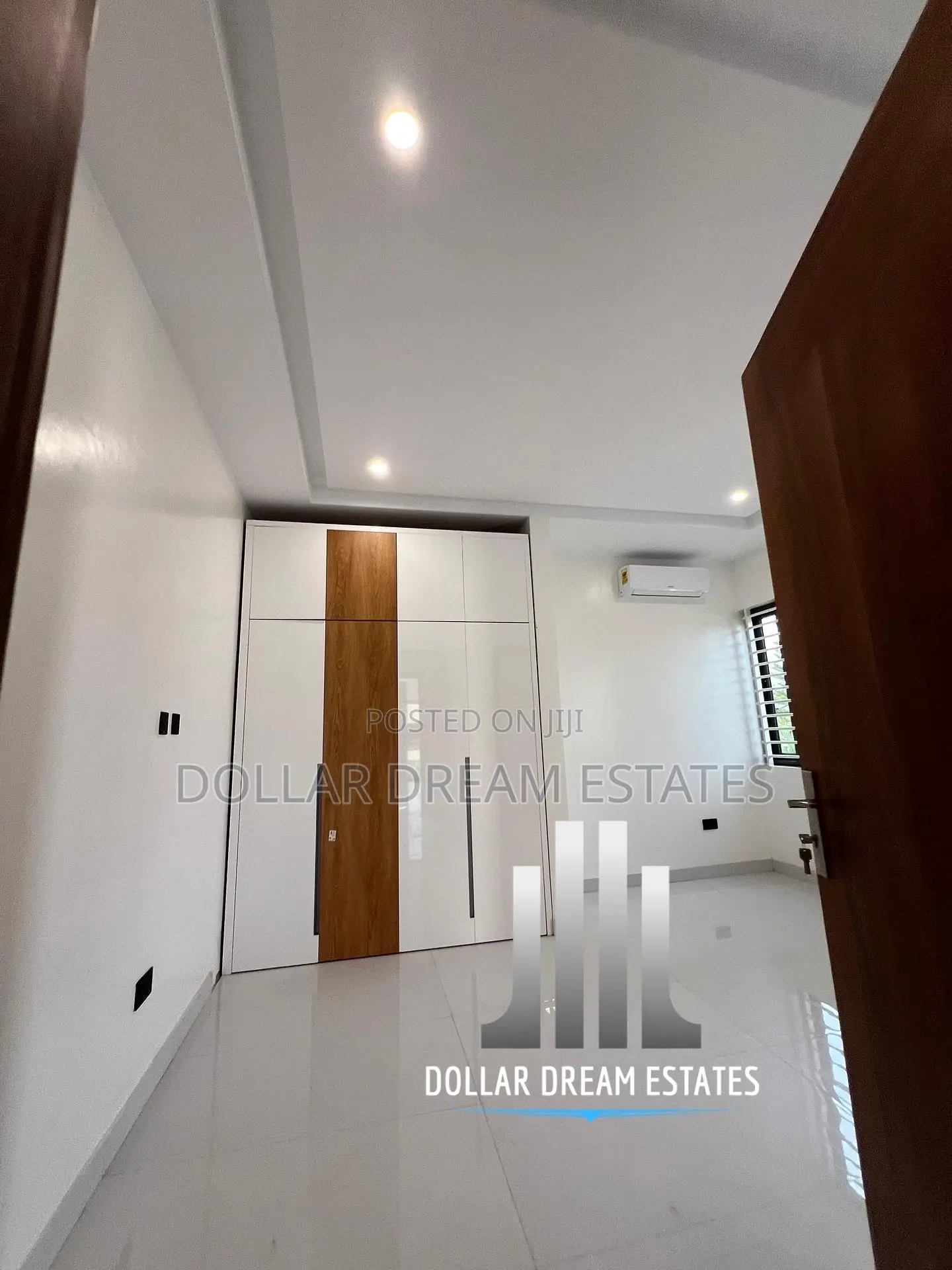 5bdrm House in East Legon for sale