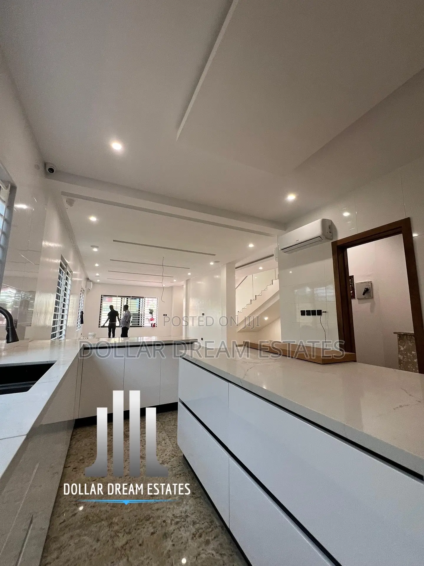 5bdrm House in East Legon for sale