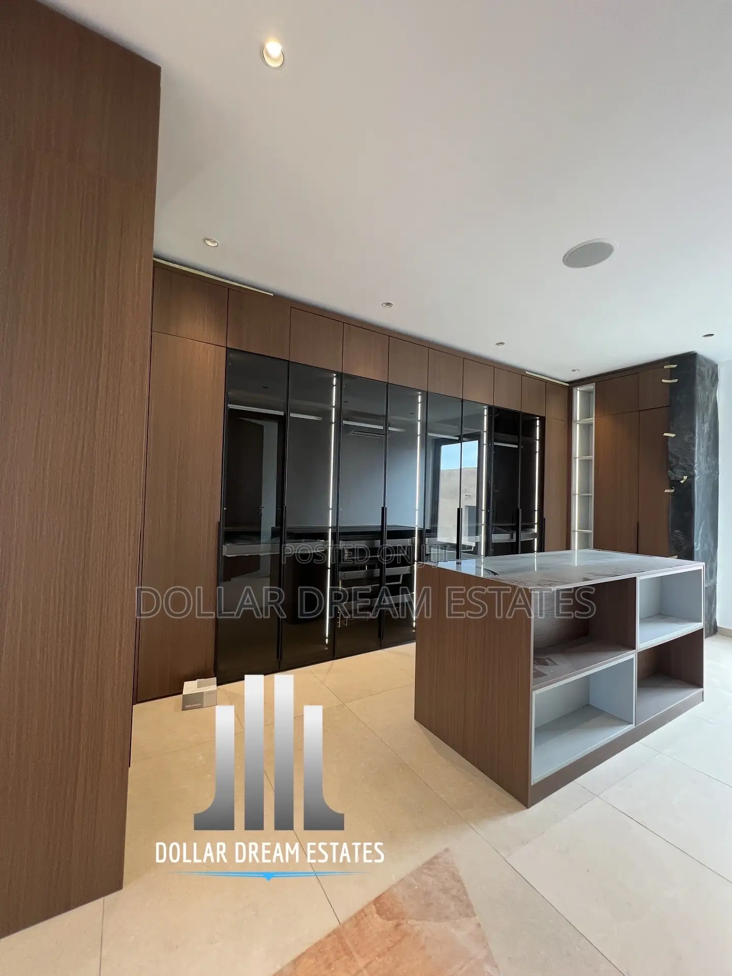 5bdrm House in Adjiriganor for sale