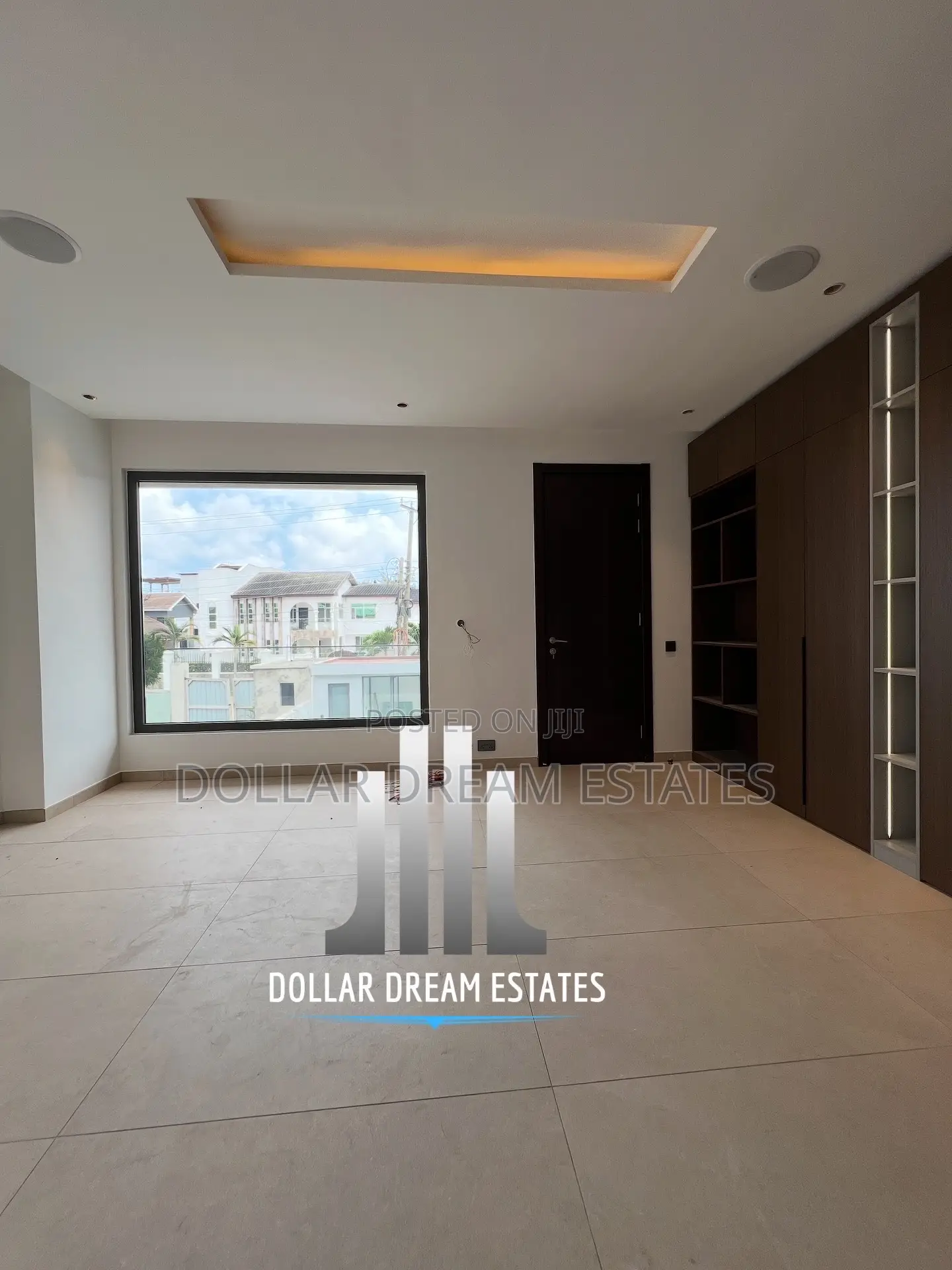 5bdrm House in Adjiriganor for sale