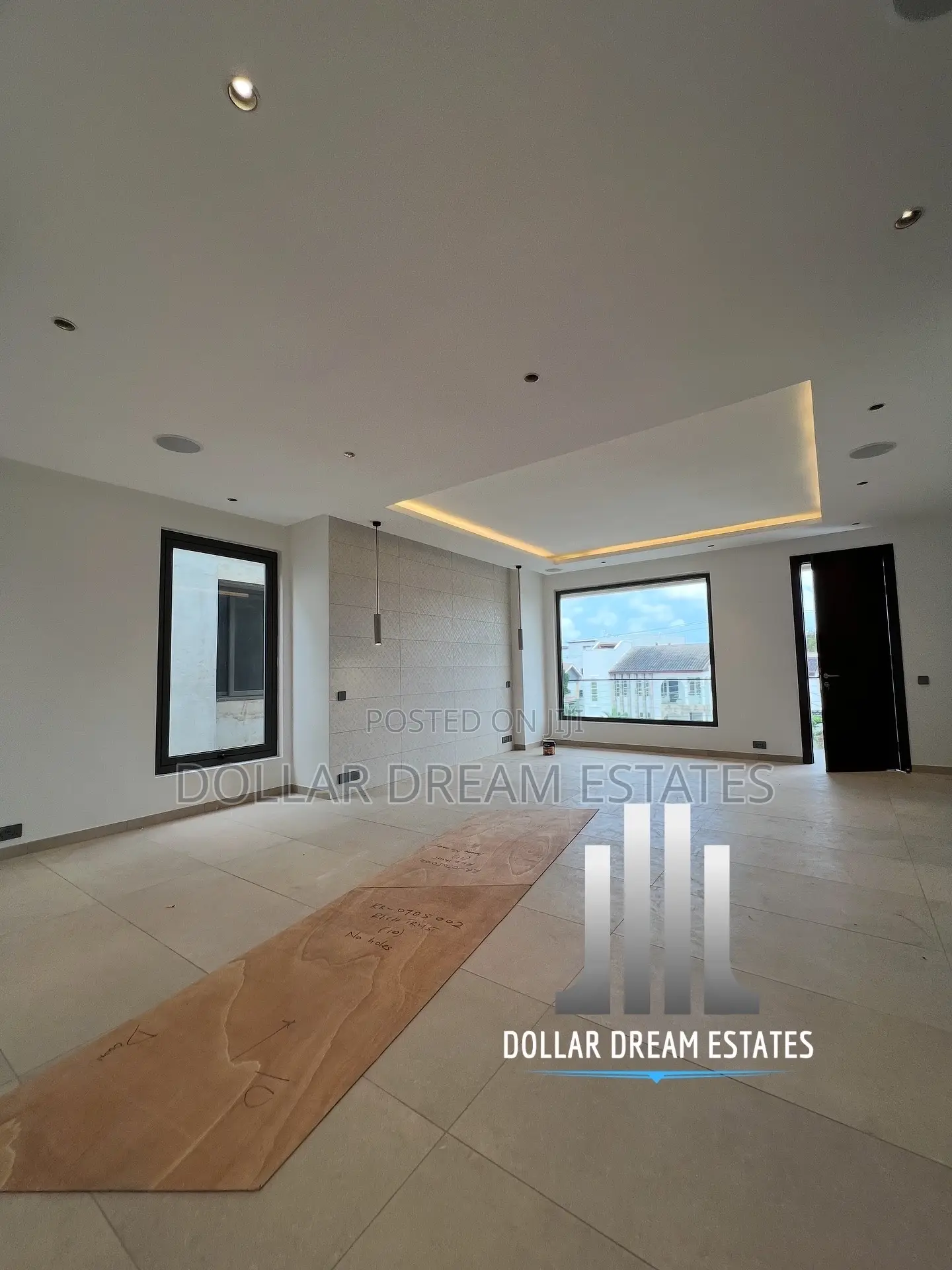 5bdrm House in Adjiriganor for sale