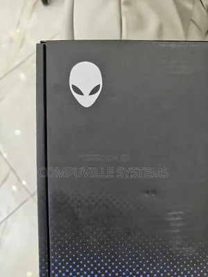 New Laptop Alienware Area-51m 32GB Intel Core Ultra 7 SSD 1T