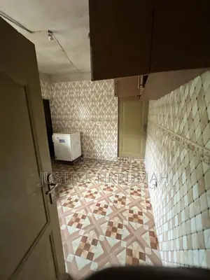 5bdrm Apartment in Mr Justice Estate, Old Barrier for rent