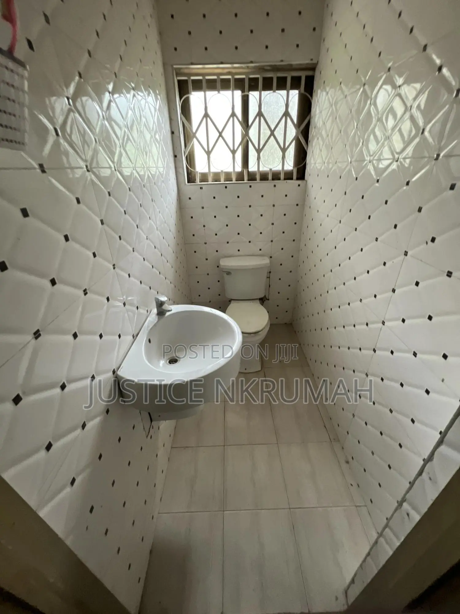 5bdrm Apartment in Mr Justice Estate, Old Barrier for rent