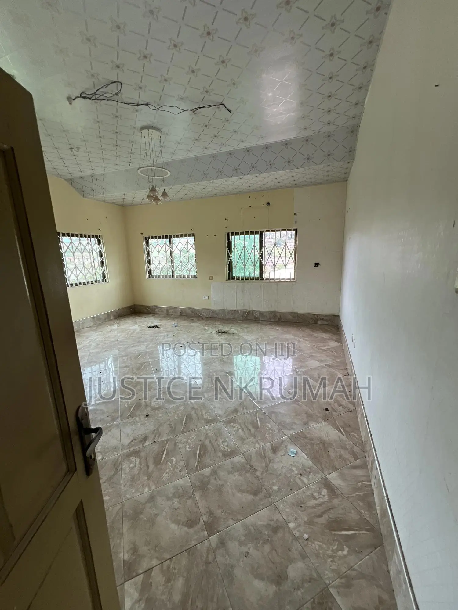5bdrm Apartment in Mr Justice Estate, Old Barrier for rent