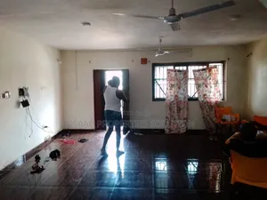 2bdrm Apartment in Isaac Properties, Tarkwa Nsuaem for rent