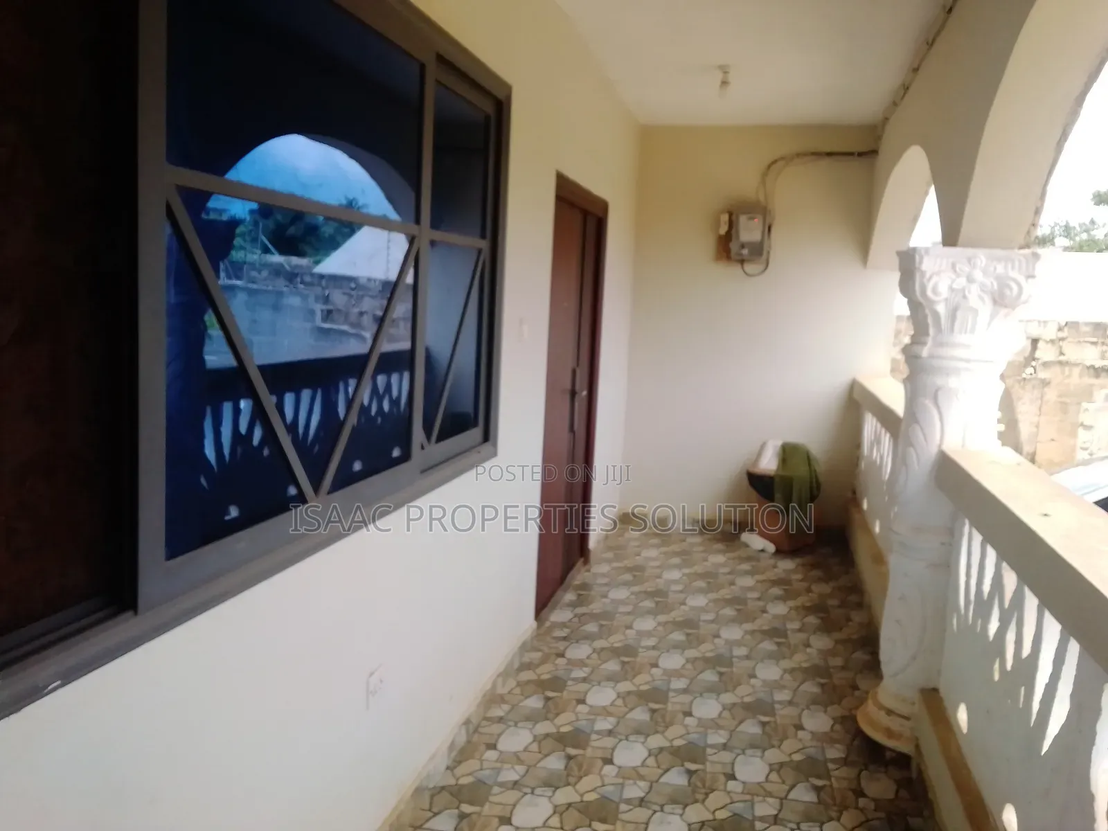 2bdrm Apartment in Isaac Properties, Tarkwa Nsuaem for rent