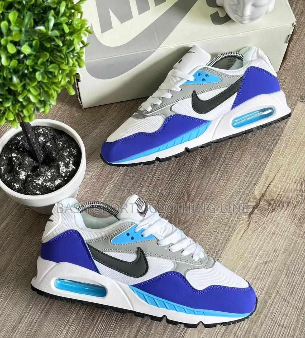 Nike Sneakers