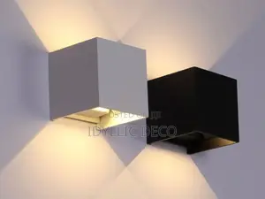 Elegant Metallic Cube Wall Lamp