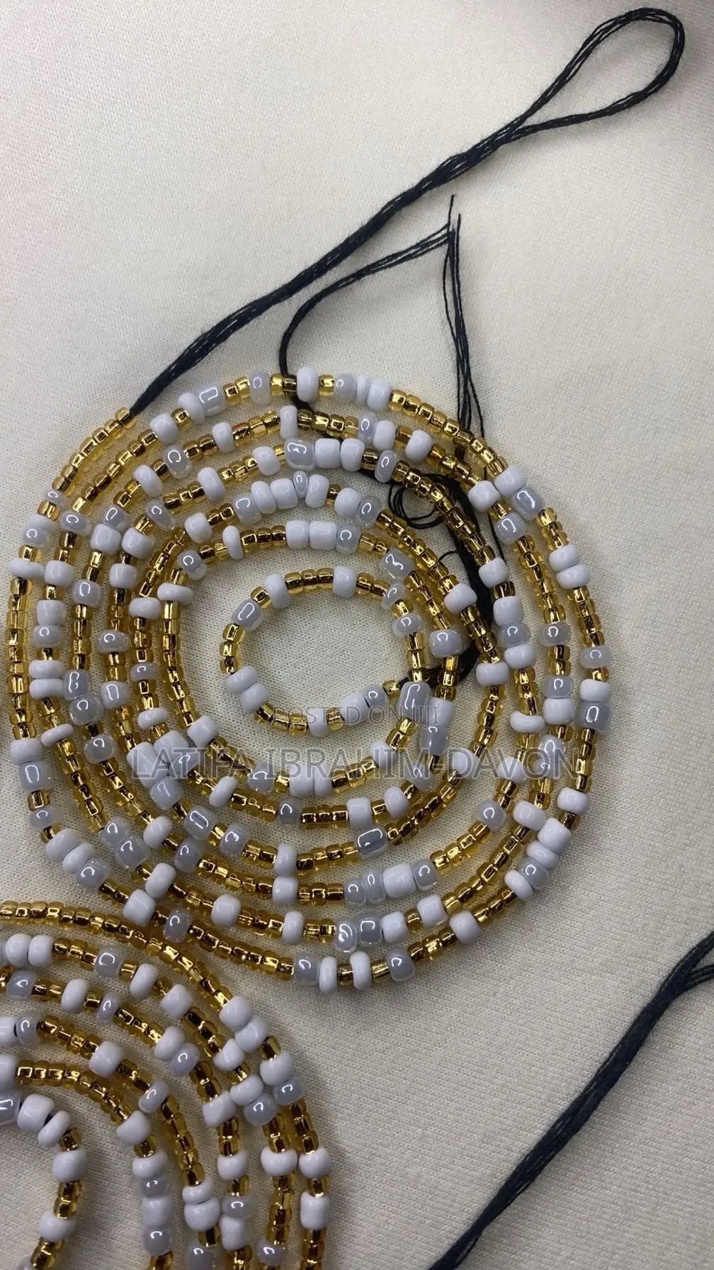 Waist Beads- Mixed Colors( Gold and White)