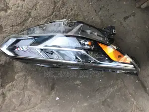 Nissan Sentra 2020 Headlight Available