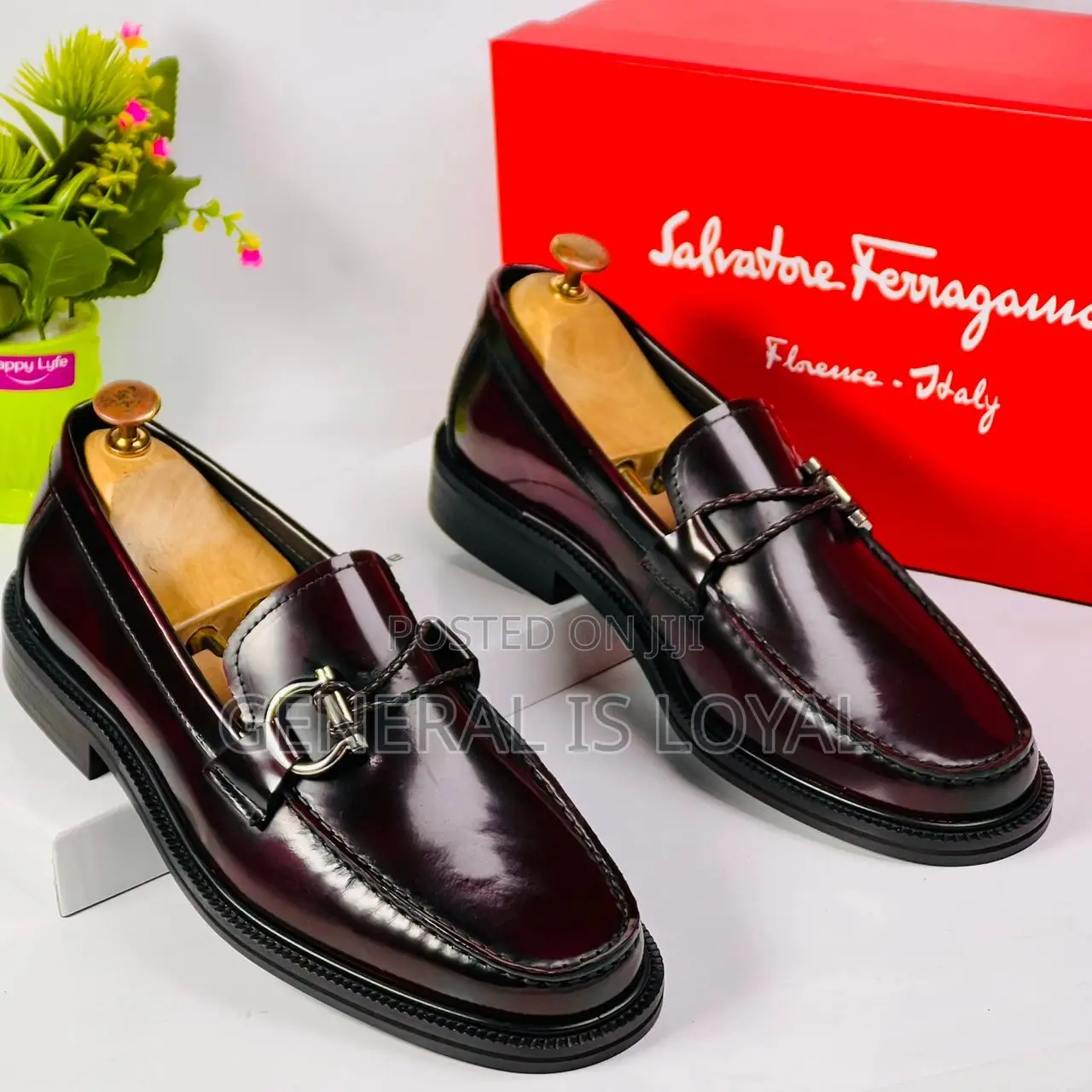 Salvatore Ferragamo Wine Men’S Leather Laceless Shoe