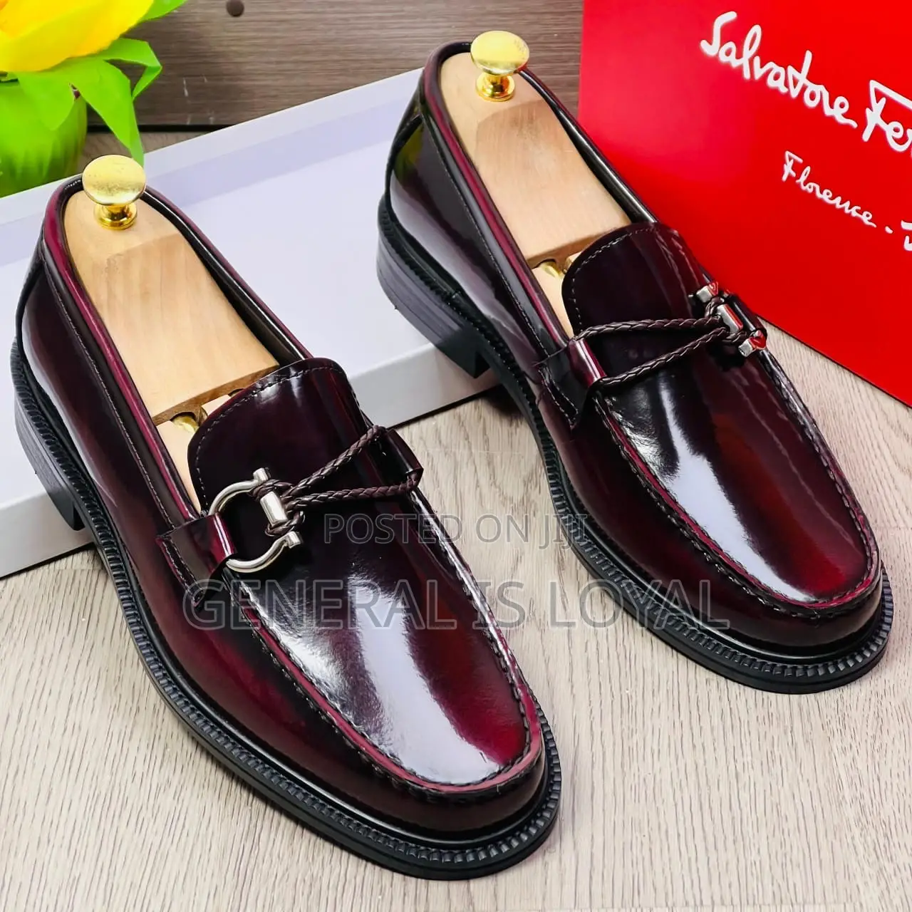 Salvatore Ferragamo Wine Men’S Leather Laceless Shoe