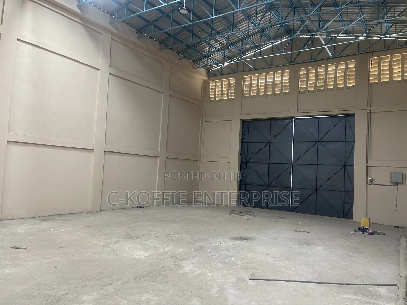 700 SQM Warehouse at Amasaman Kpobiman Going for Rent