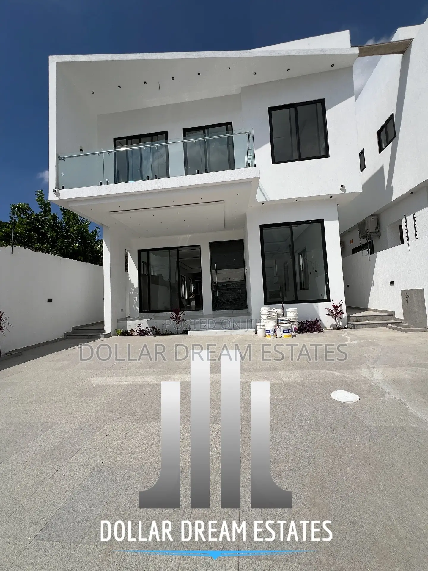 5bdrm House in East Legon for sale