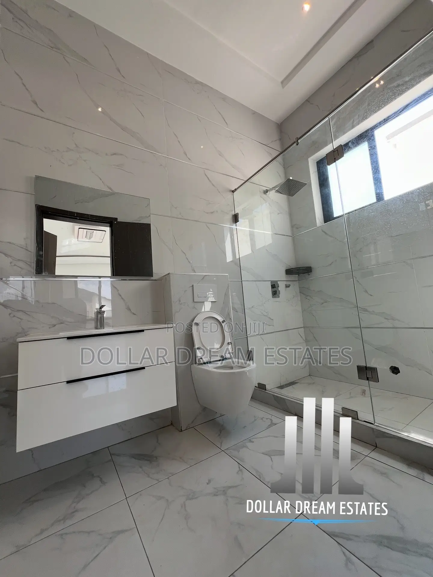 5bdrm House in East Legon for sale