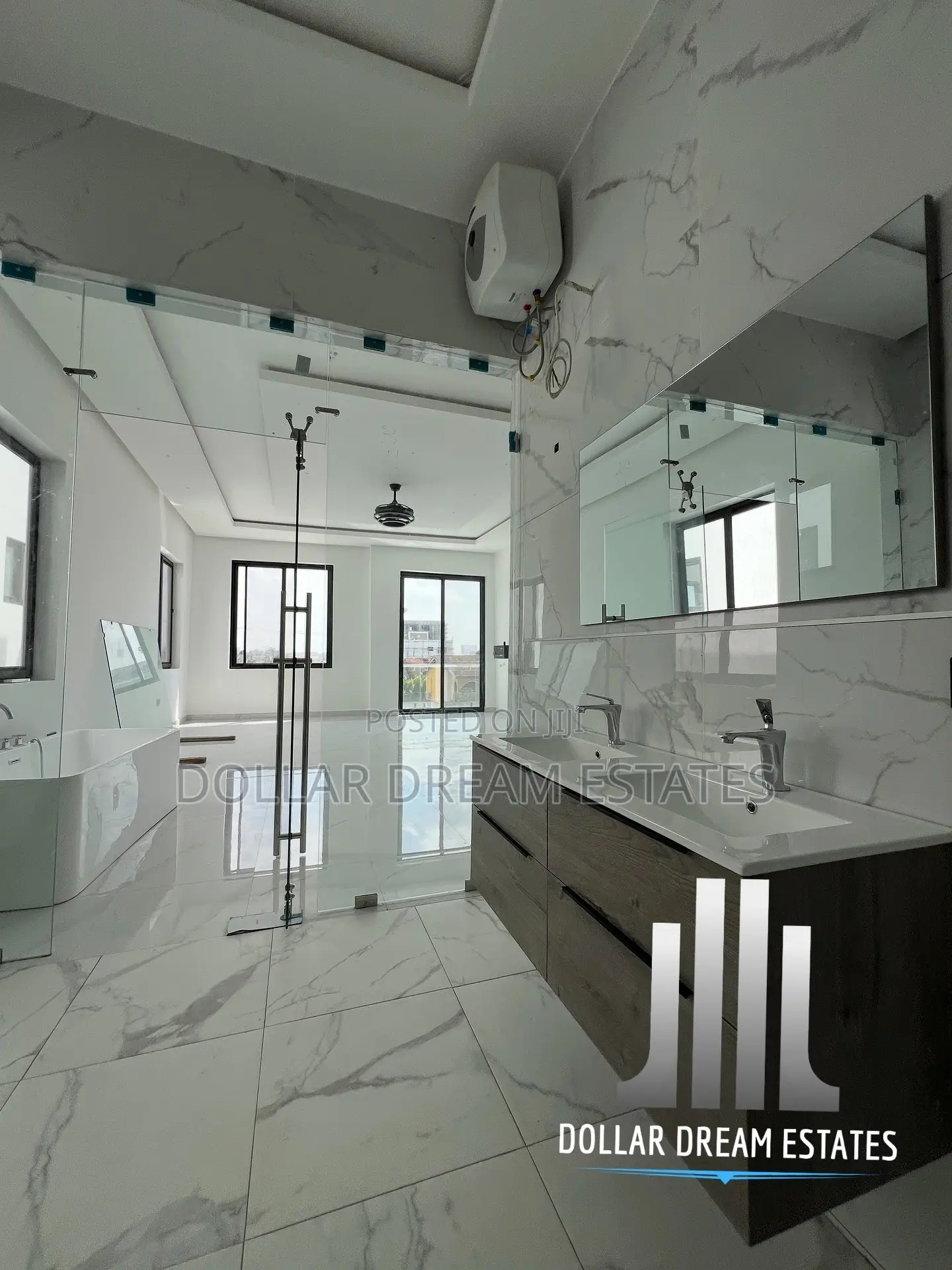 5bdrm House in East Legon for sale