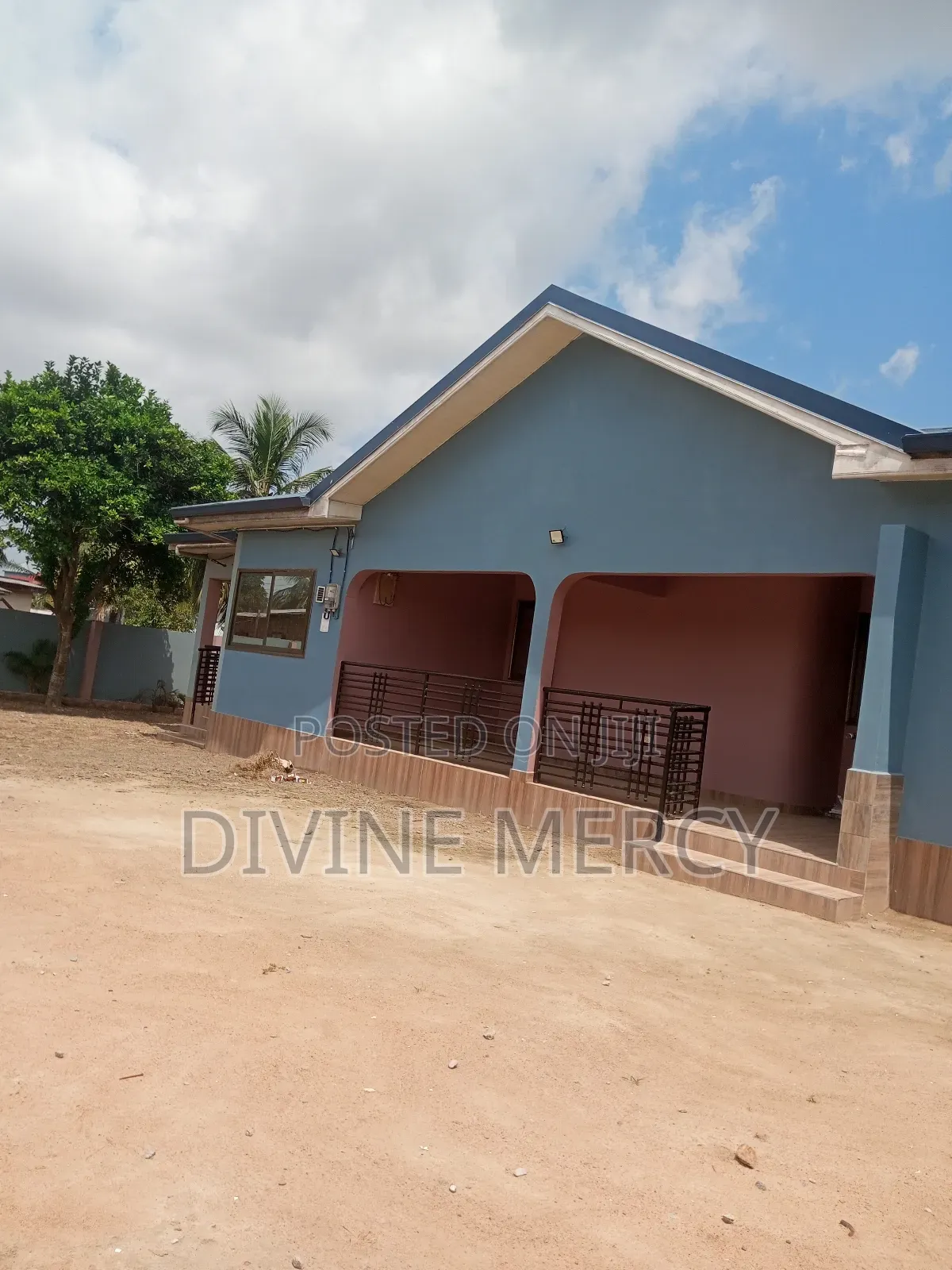 3bdrm Apartment in Cp Pottery, Awutu Senya East Municipal for rent