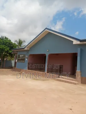 3bdrm Apartment in Cp Pottery, Awutu Senya East Municipal for rent
