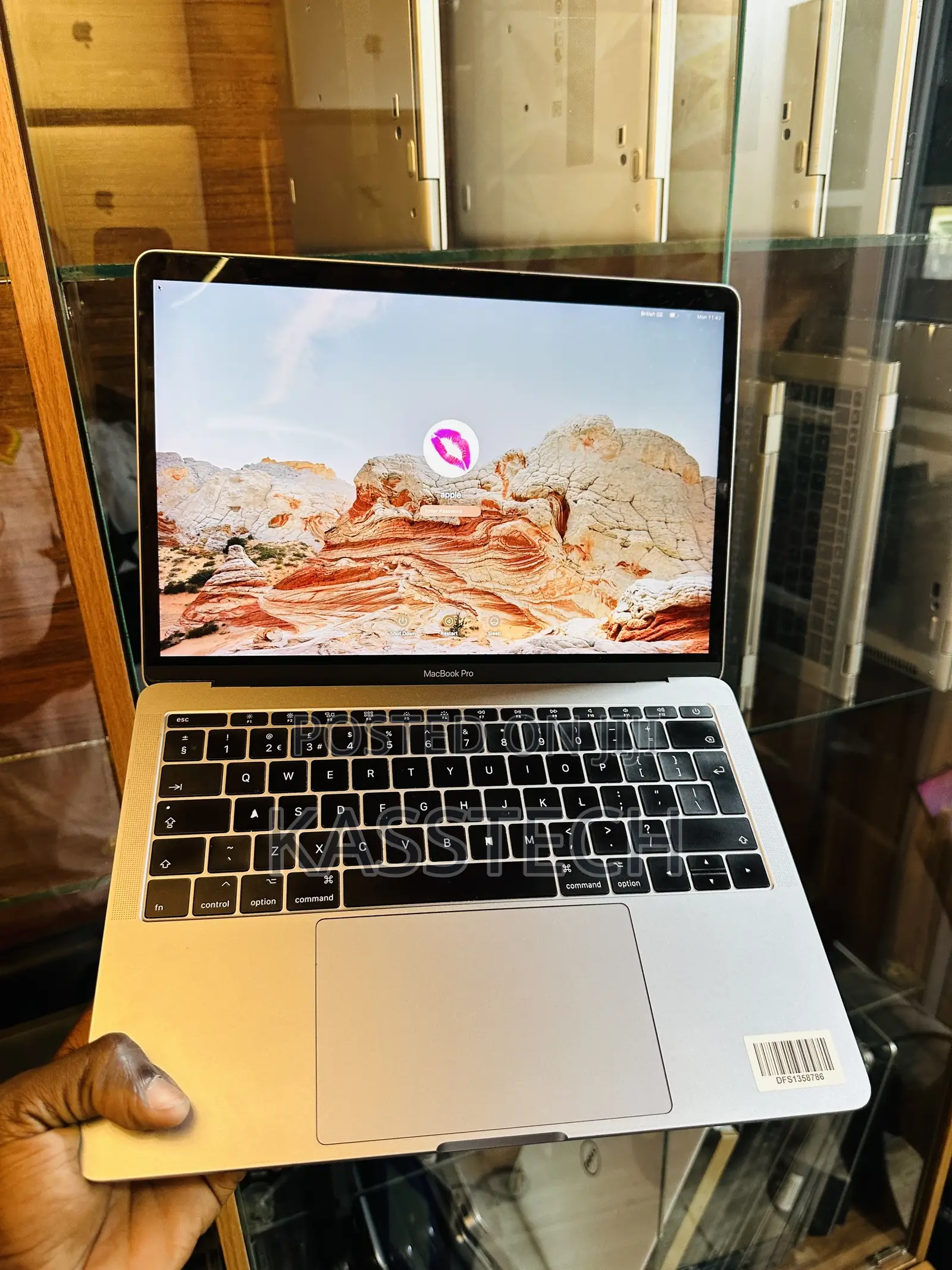 Laptop Apple MacBook Pro 2017 8GB Intel Core I5 SSD 128GB