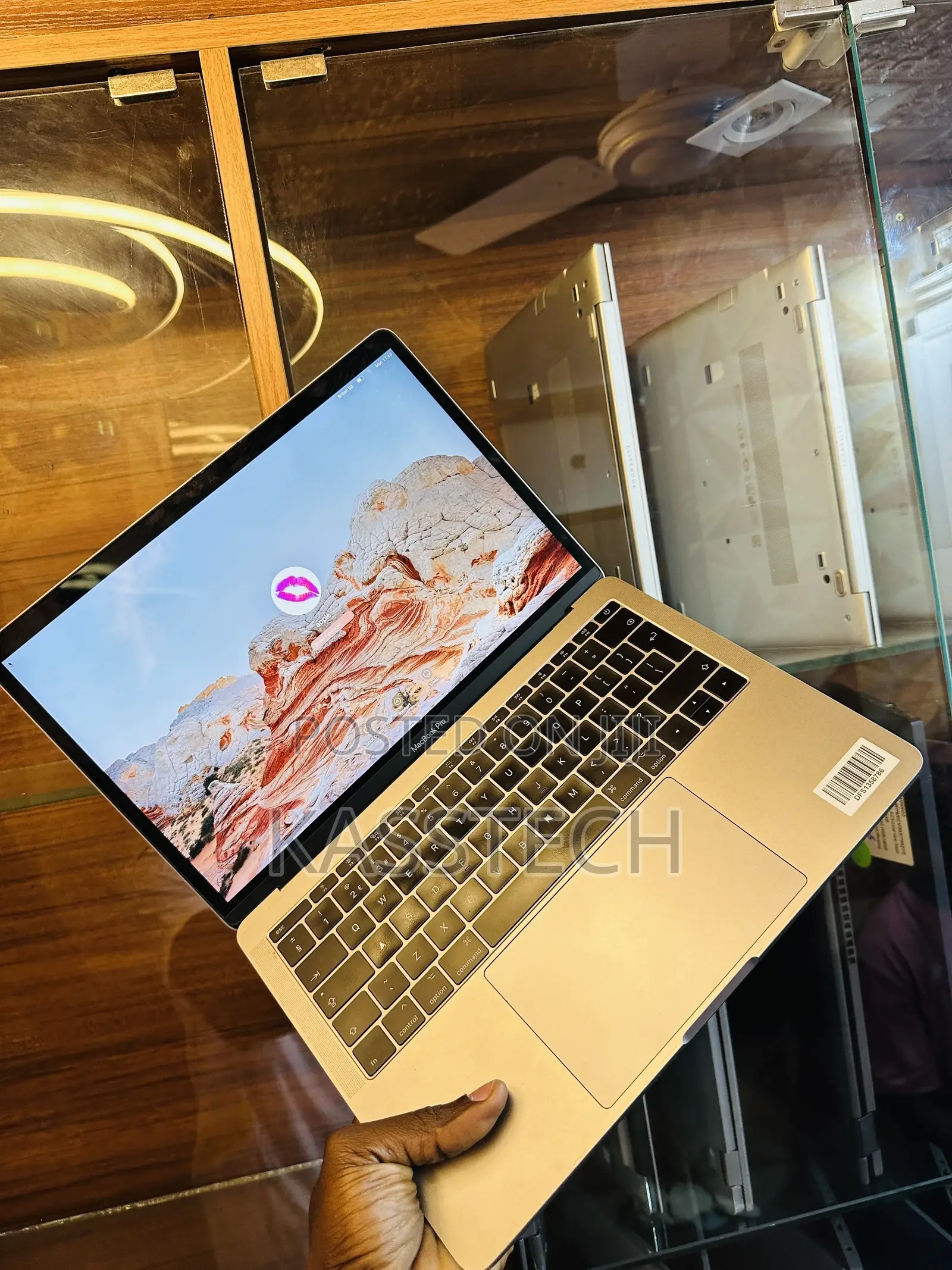 Laptop Apple MacBook Pro 2017 8GB Intel Core I5 SSD 128GB