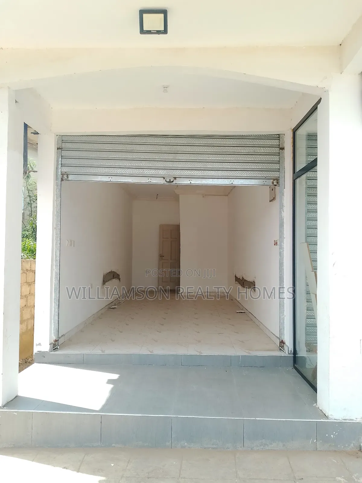 Downstairs Road Side Shop/Office Space/Warehouse/Showroom,Spintex