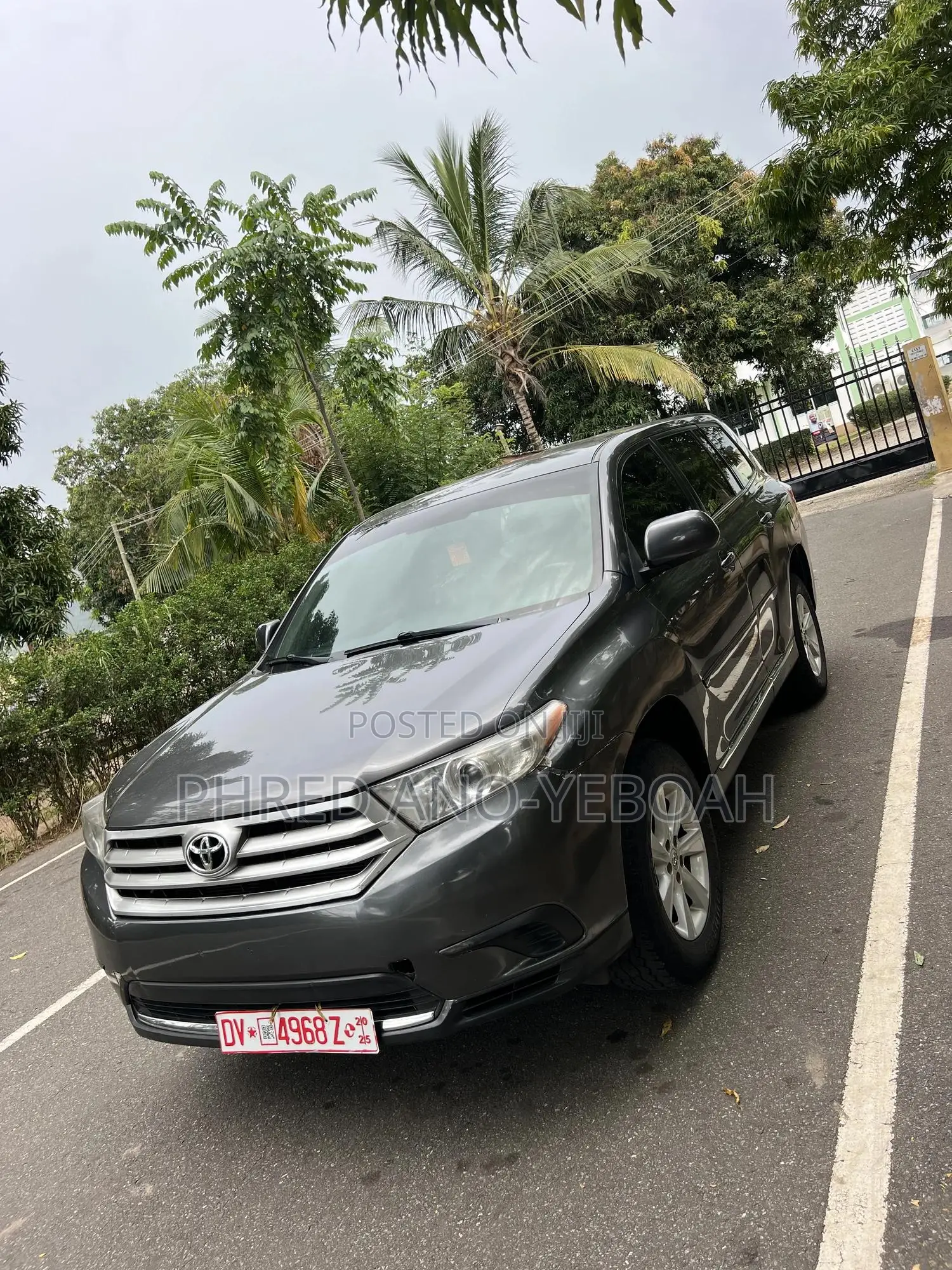 Toyota Highlander 2.7L 2WD 2013 Gray