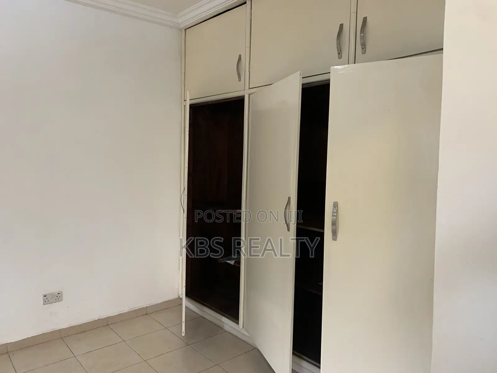 3bdrm House in Ahodwo, Kumasi Metropolitan for rent