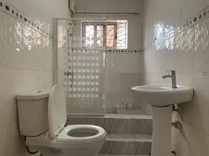 3bdrm House in Ahodwo, Kumasi Metropolitan for rent