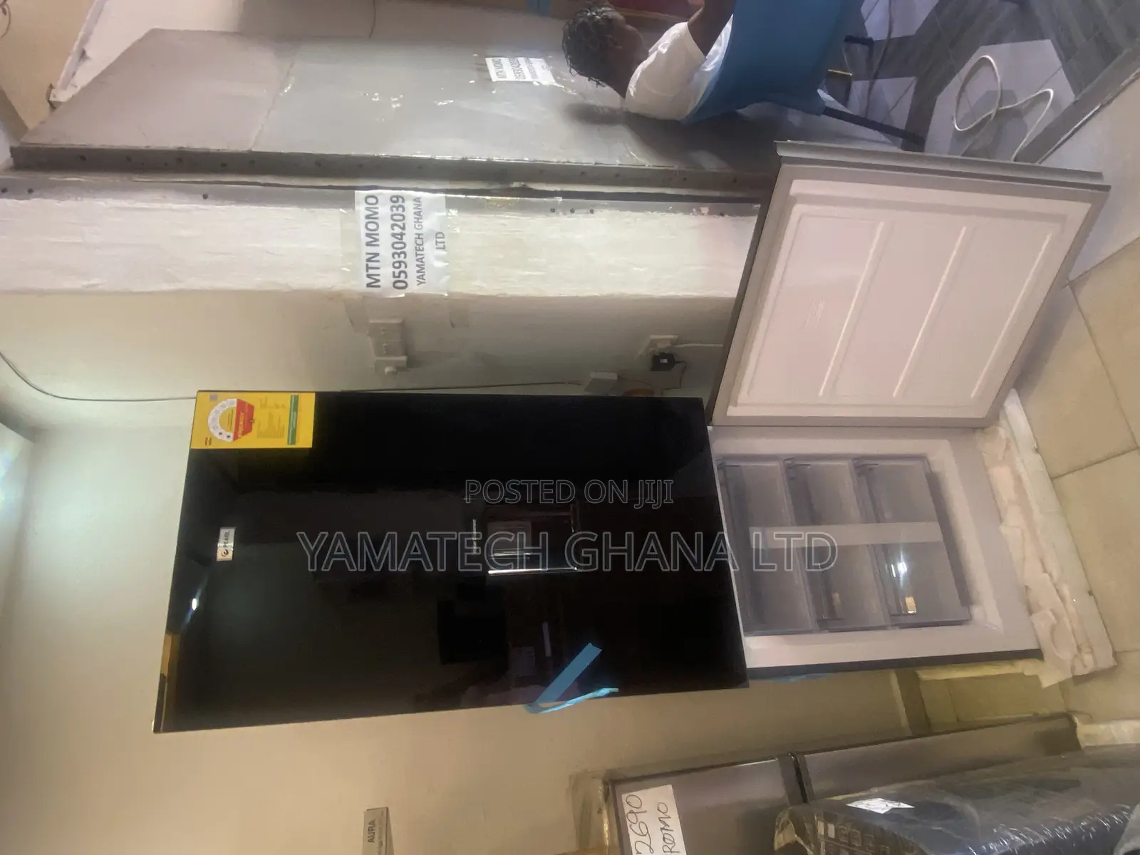Pearl 309l Fridge ,With Dispenser And Bottom Freezer  +Mirror Design