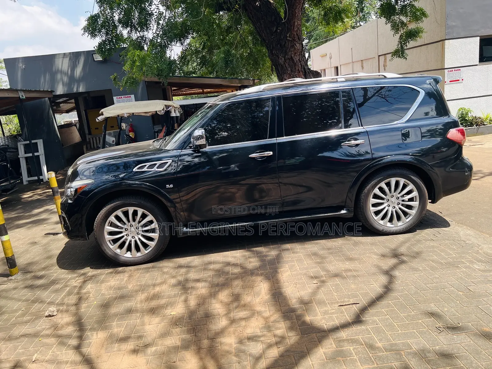 Infiniti QX80 2016 Black
