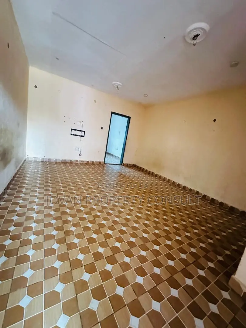 1bdrm Room & Parlour in Amasaman for rent