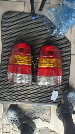 Ford Escape Taillight 2001,2002,2003,2004,2005,2006,2007