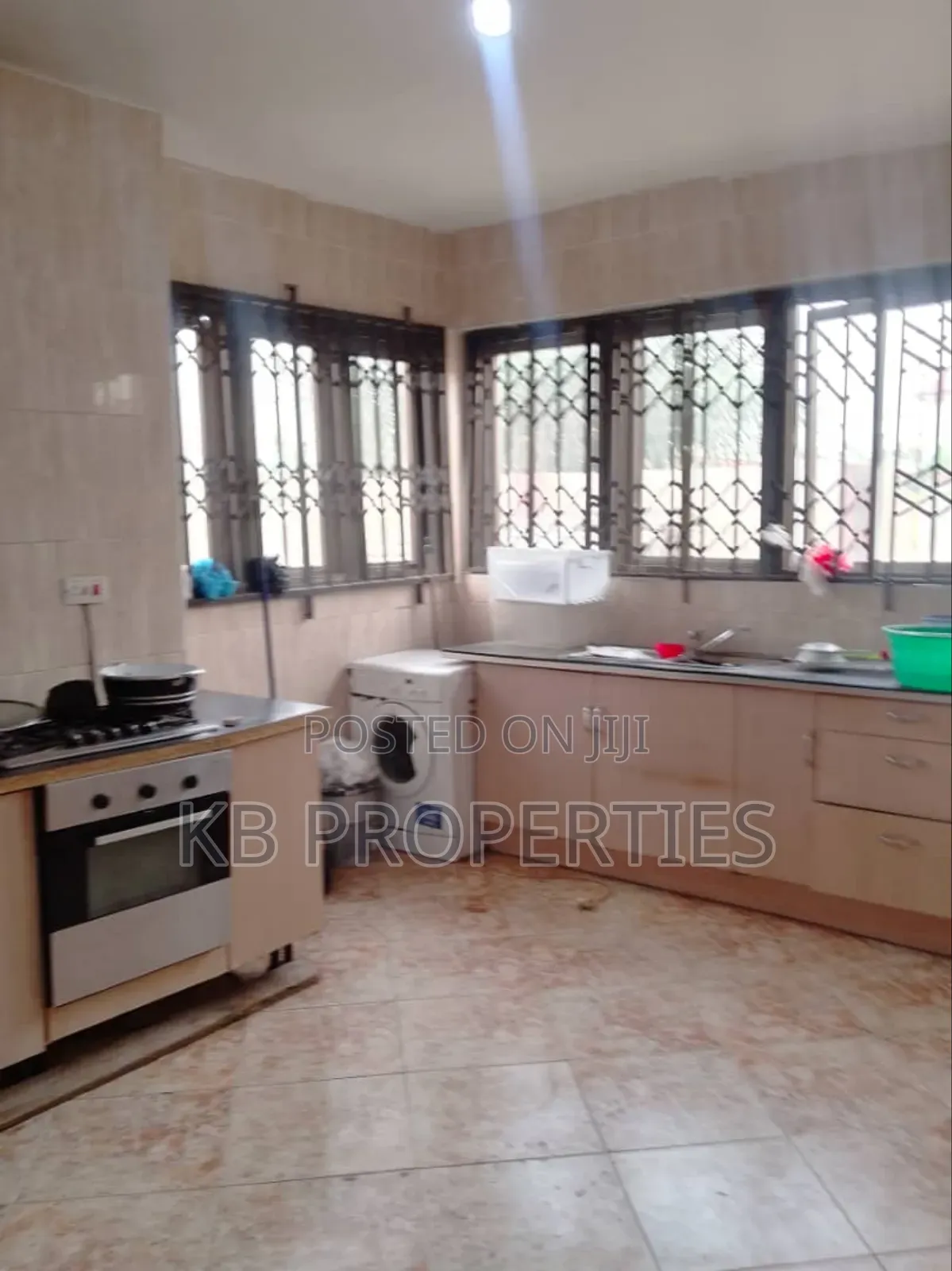 9bdrm Duplex in Kb Properties, Nungua for rent