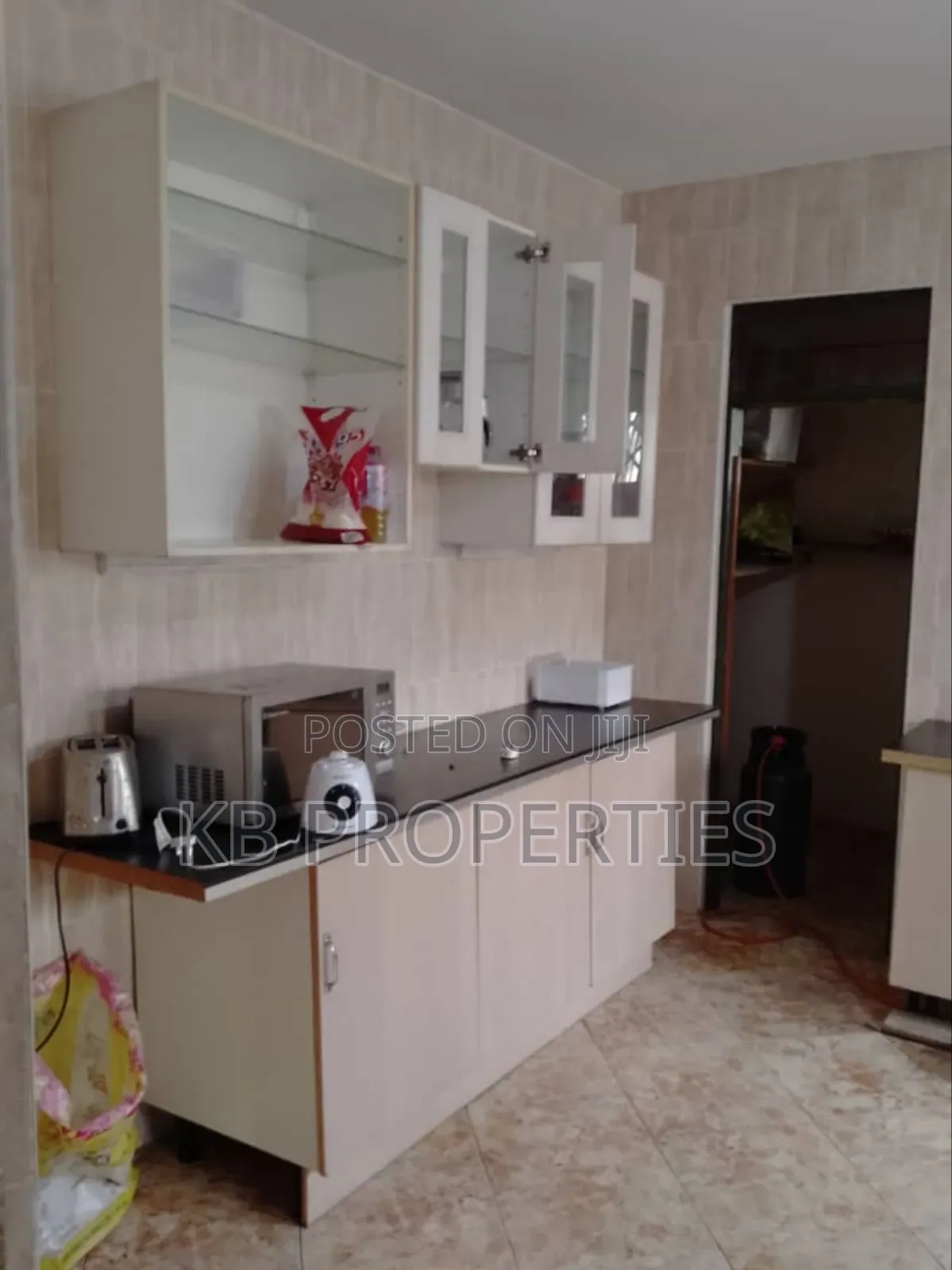 9bdrm Duplex in Kb Properties, Nungua for rent