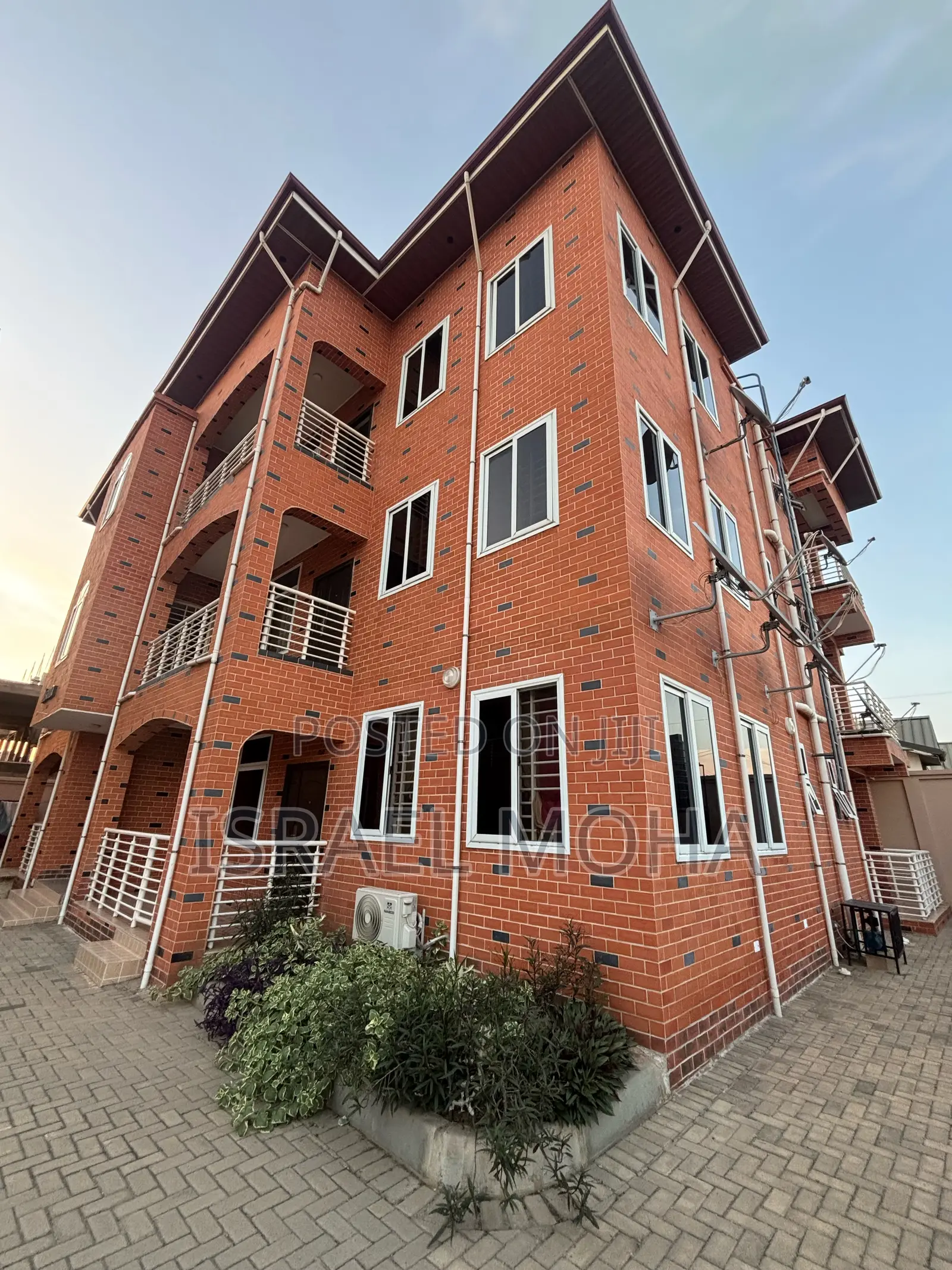 2bdrm Apartment in Lakeside for rent