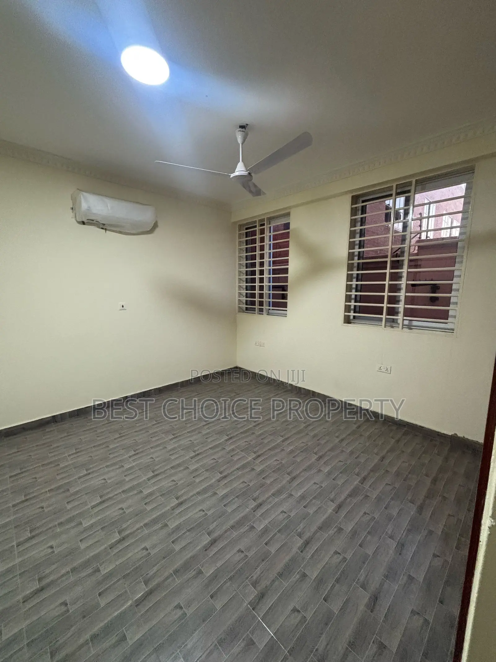 2bdrm Apartment in Lakeside for rent