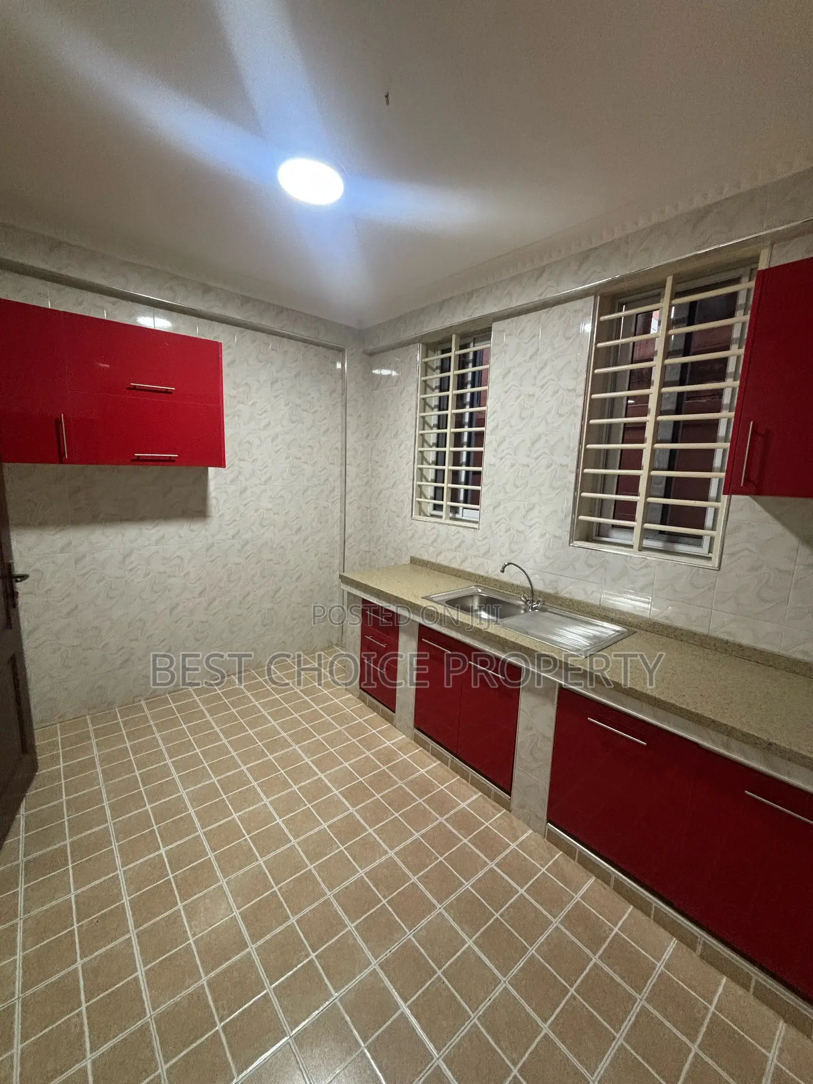 2bdrm Apartment in Lakeside for rent