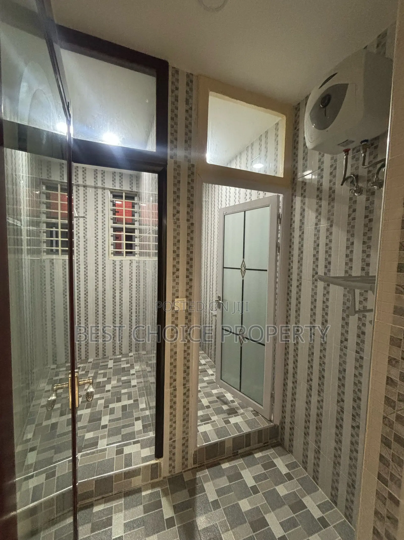2bdrm Apartment in Lakeside for rent