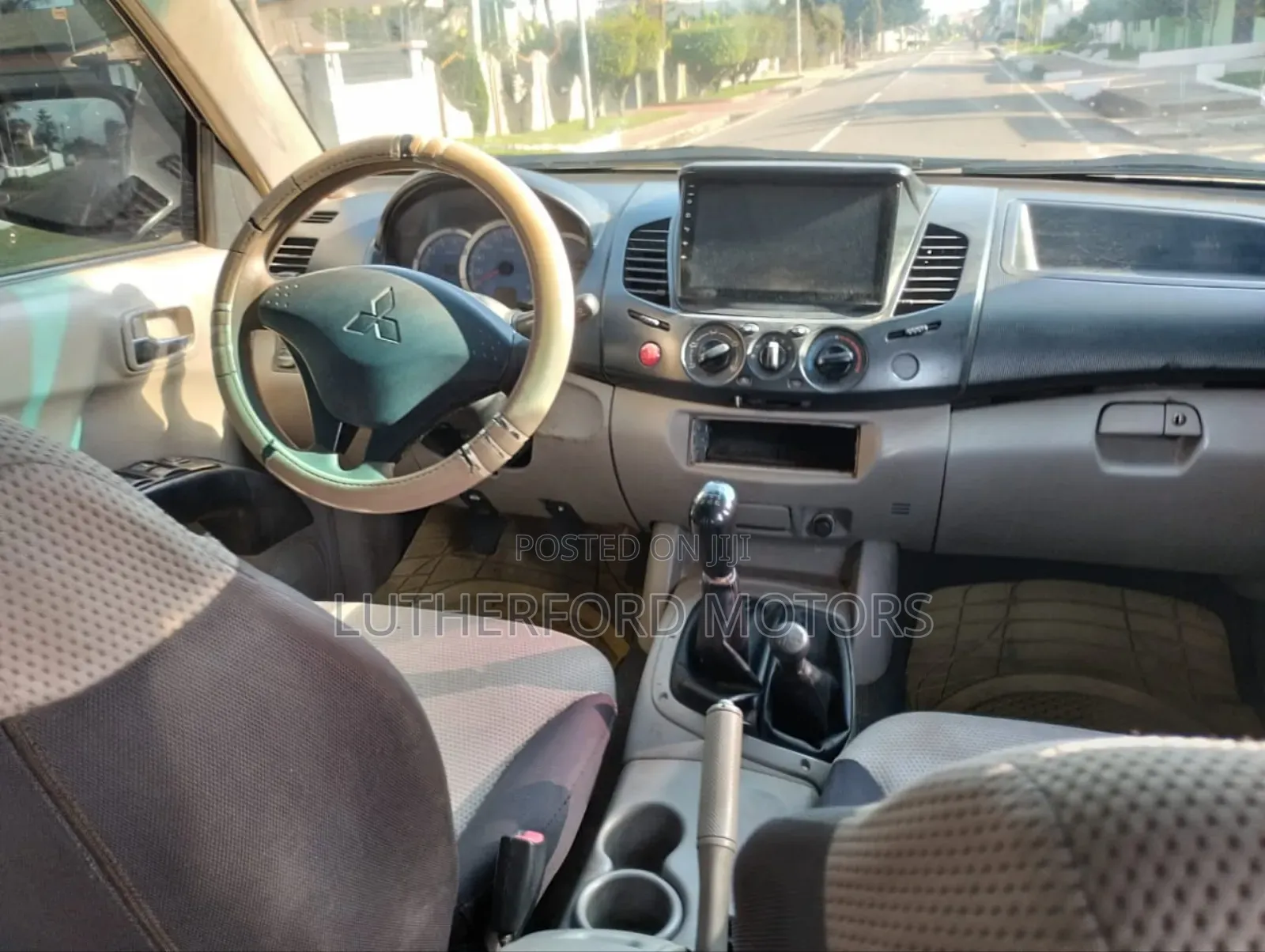 Mitsubishi L200 2010 Black
