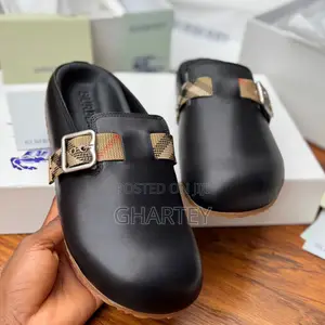 Original British Burberry Suede Buckle Slip-on Sandals — Black